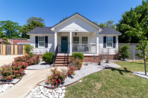 Fenced in backyard, 7 minutes from Downtown 2 bedroom